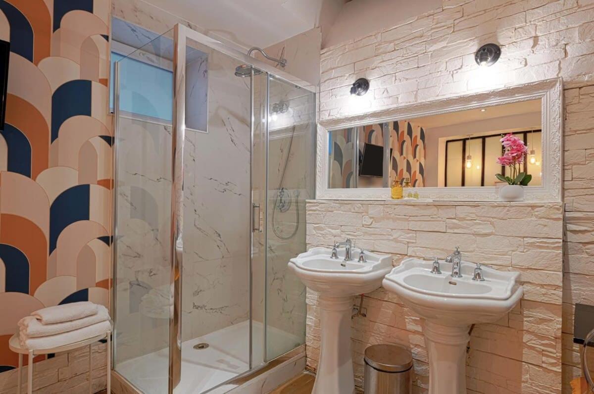 Beautiful And Cosy Small Well Located Apartment *